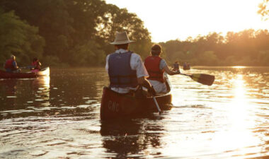Canoeing When you canoe with CNC, your naturalist will enlighten you on the cultural and natural history of the river. You'll learn about important ecological relationships and environmental issues that affect this endangered river, while enjoying its peaceful qualities.